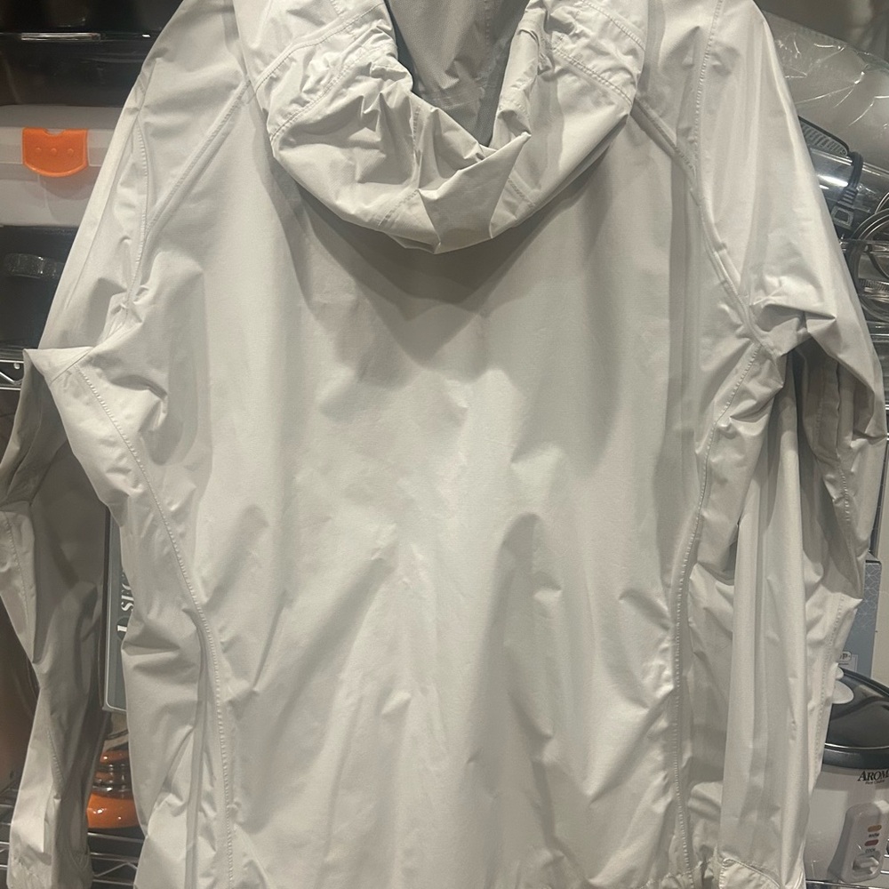 Patagonia Torrentshell Jacket - image 4